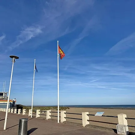 Duplex En Front De Avec Balcon A Merville-Franceville-Plage