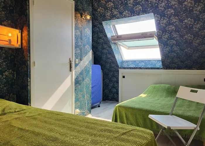 Duplex En Front De Avec Balcon à - Fr-1-465-99