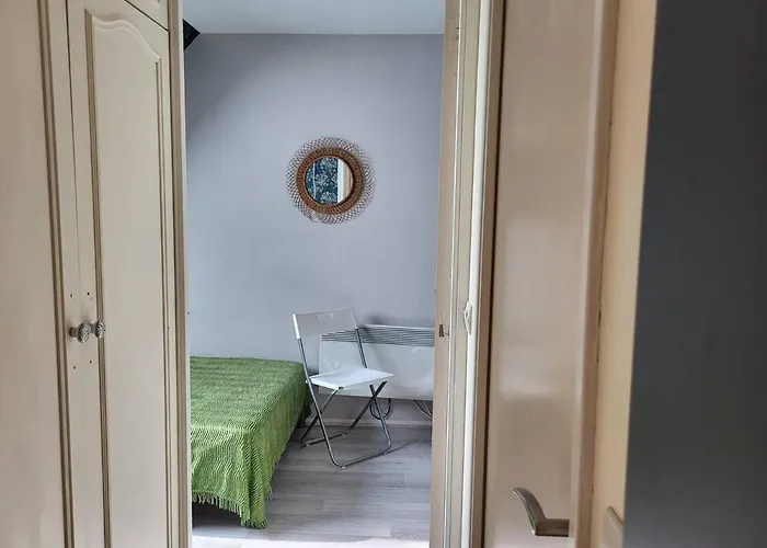 Duplex En Front De Avec Balcon à - Fr-1-465-99